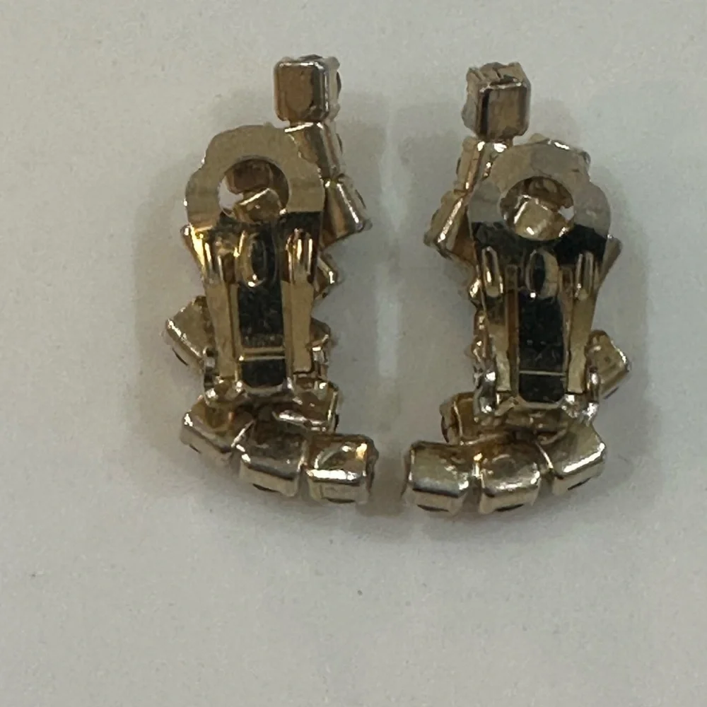 Vintage Aurora Borealis AB Rhinestone Clip-On Earrings - Picture 5 of 7